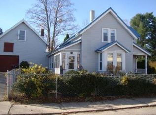 8 Pine St, Springvale, ME 04083