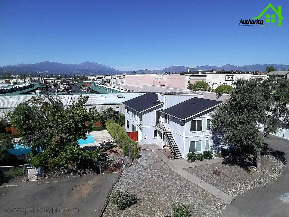 1st image of 900 Jamieson Ct APT 3
