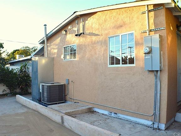 3rd image of 1012 W Papeete St