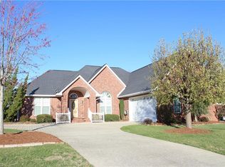 110 Clydesdale Dr, Archdale, NC 27263