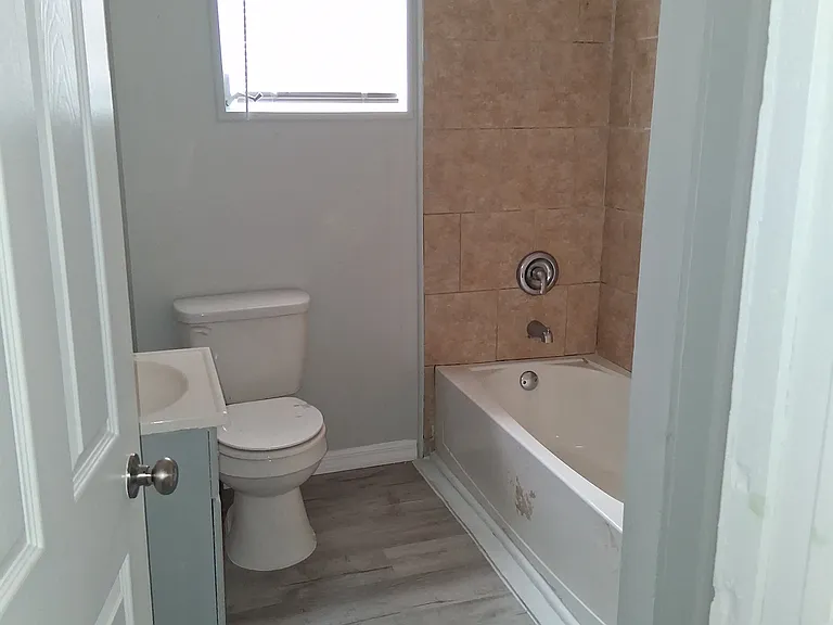 311 Bartow Rd S — Photo 13