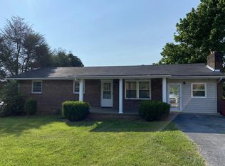 908 E Mountainview Rd, Johnson City, TN 37601