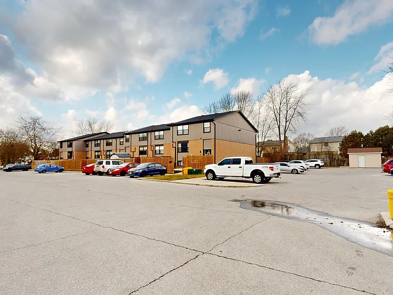 105 Andover Dr #24 — Photo 1