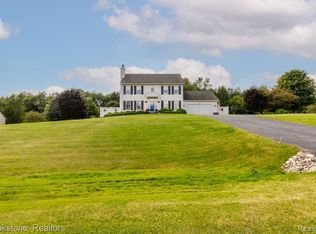 10575 Whistler Pkwy, Holly, MI