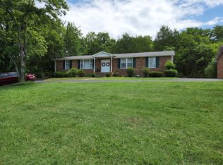 1008 Center Point Rd #A-B, Hendersonville, TN 37075
