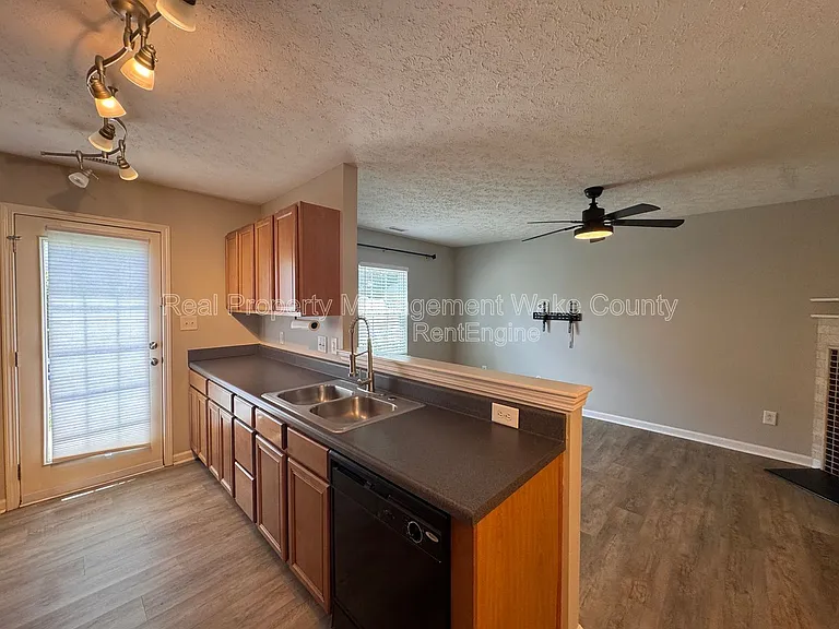 5228 Big Bass Dr — Photo 11