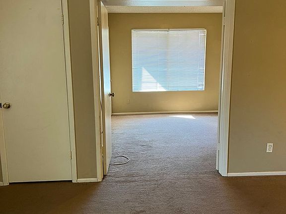 2nd image of 925 N College Ave Unit F121