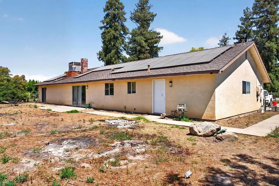 4 bed, 1902 sqft, $2,500 — Photo 3