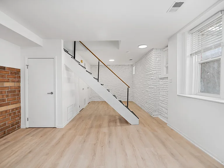 3401 Butler St #A — Photo 11
