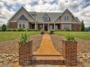 631 Hardys Chapel Rd, Livingston, TN 38570