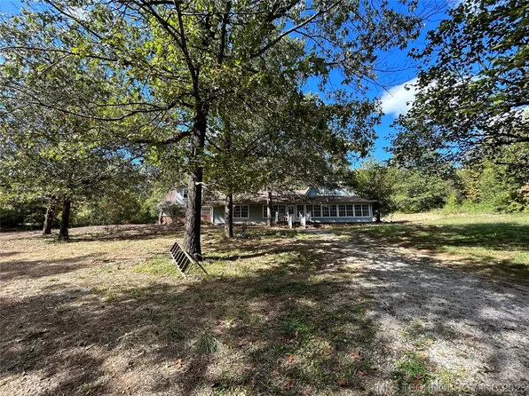 19450 E Acorn Rd, Claremore, OK 74017