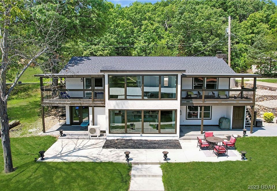 1st image of 330 Woodland Heights Dr