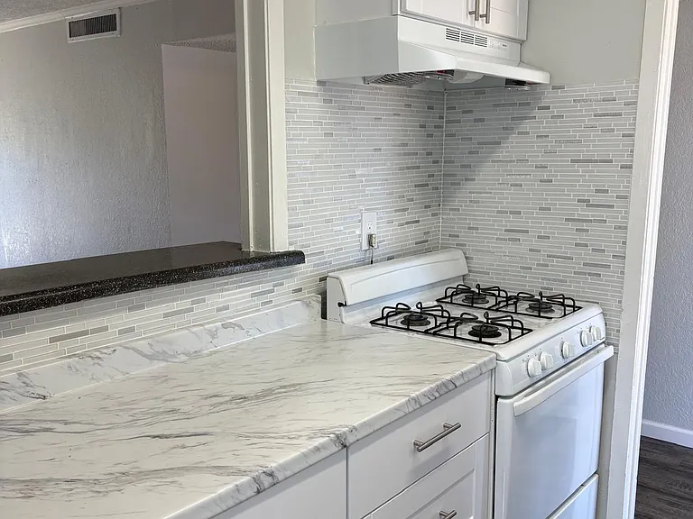 1231 Cavender Dr #101 — Photo 3