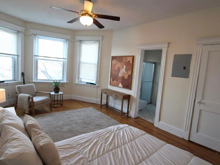 1330 Commonwealth Ave #17 — Photo 5