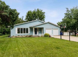 3109 Ridgemore Dr SE, Cedar Rapids, IA 52403