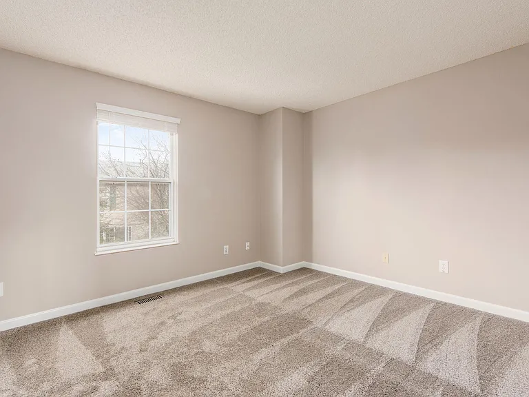 1807 Hobbes Dr — Photo 21