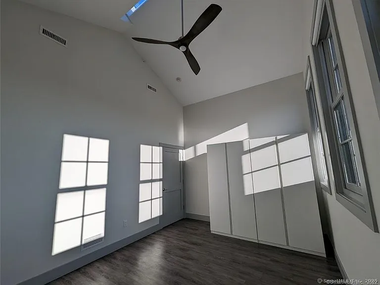 33 Elm St #3 — Photo 14