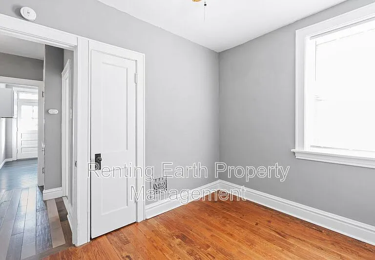 3868 Meramec St #2F — Photo 13