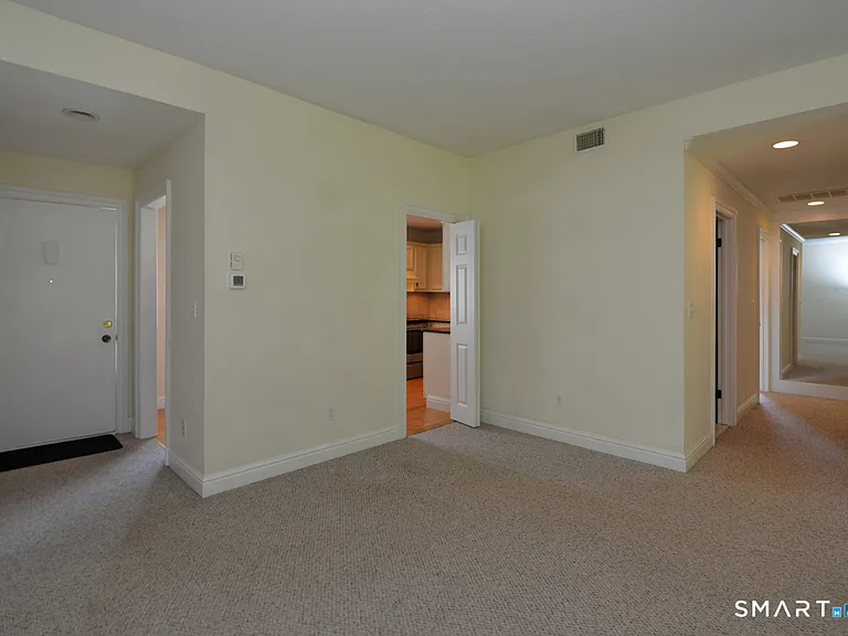 986 Heritage Vlg #A — Photo 6