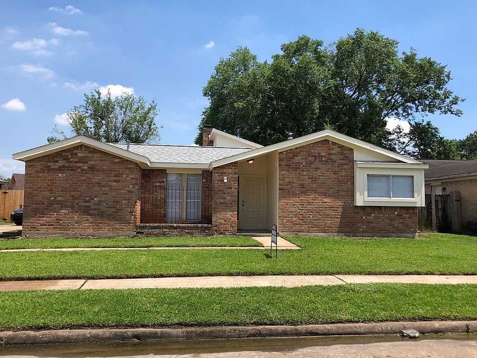 Beautifully remodeled home that is ready for you!