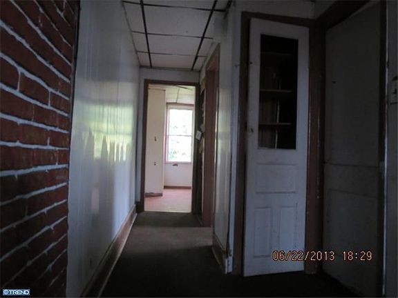 4th image of 2030 E Glenwood Ave
