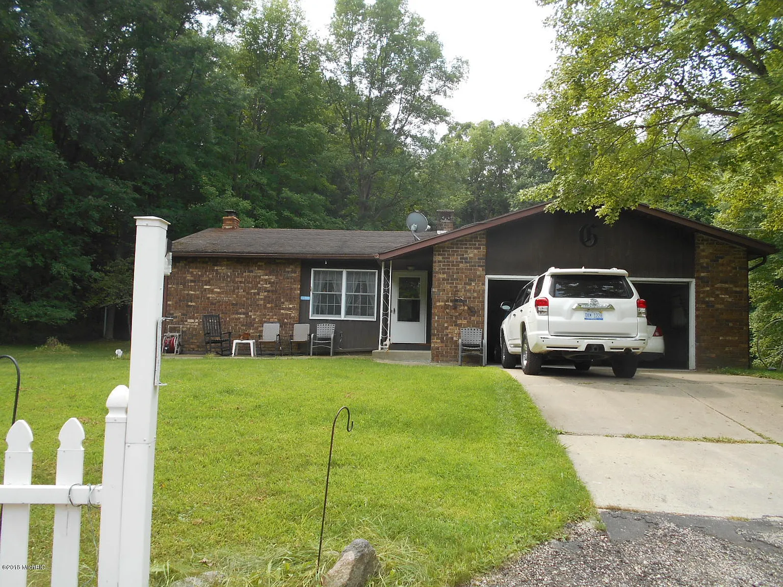 1020 E State Rd photo 1