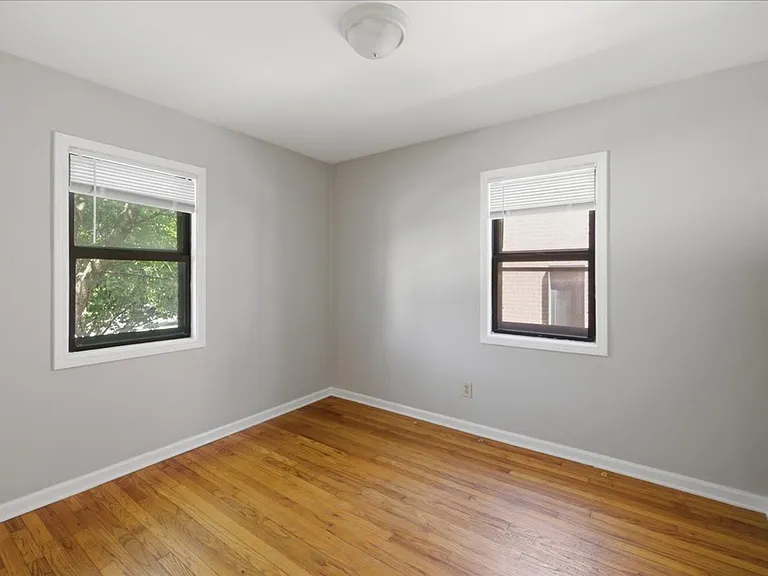 302 E 19th St #2A — Photo 10