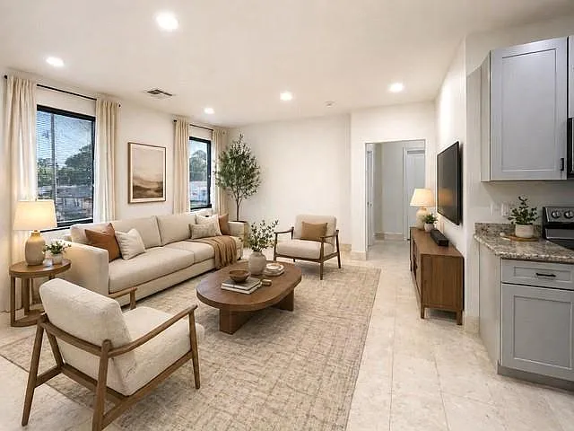 800 N Causeway Blvd #201 — Photo 7