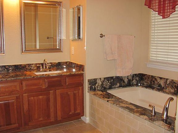 5th image of 2720 Ponderosa Pine Dr
