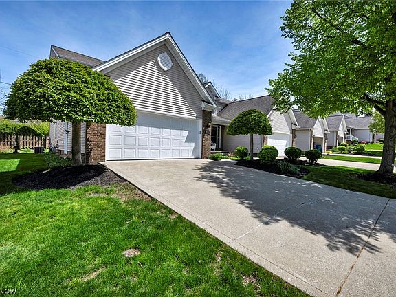 2nd image of 63 Sunset Cove Cir