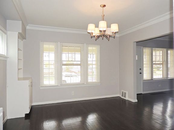 3rd image of 3810 Parkdale Rd