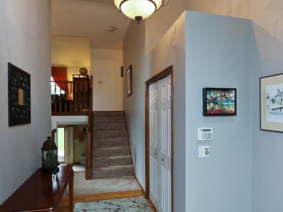 3rd image of 14825 Interlachen Ln