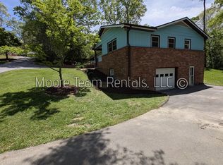17 Due West Rd, Hendersonville, NC 28792