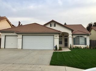 2752 Morris Ave, Clovis, CA 93611