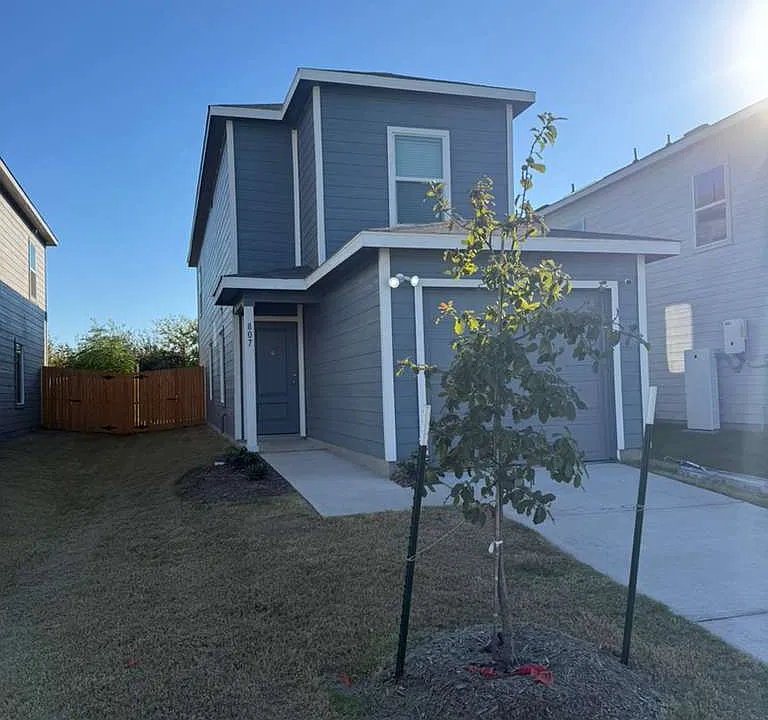 807 Sandhill Crane Ln