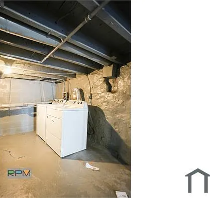 2524 E Federal St — Photo 10