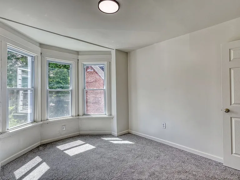 21 Summit St — Photo 10