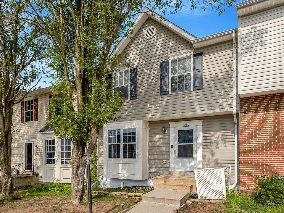 1st image of 1002 Kings Crest Dr