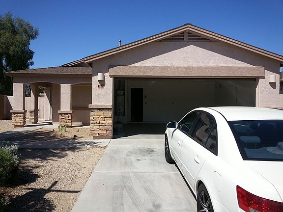 2nd image of 1724 E Cowboy Cove Trl