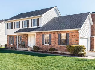 1028 Berkshire Ct, Sycamore, IL 60178