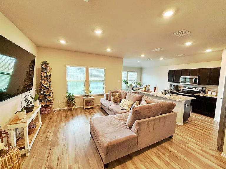 7100 Guadalupe Rd — Photo 1