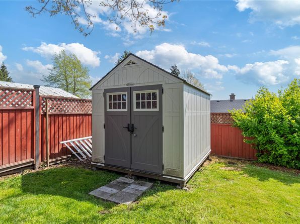 104 Burnett Rd, View Royal, BC V9B 4P7