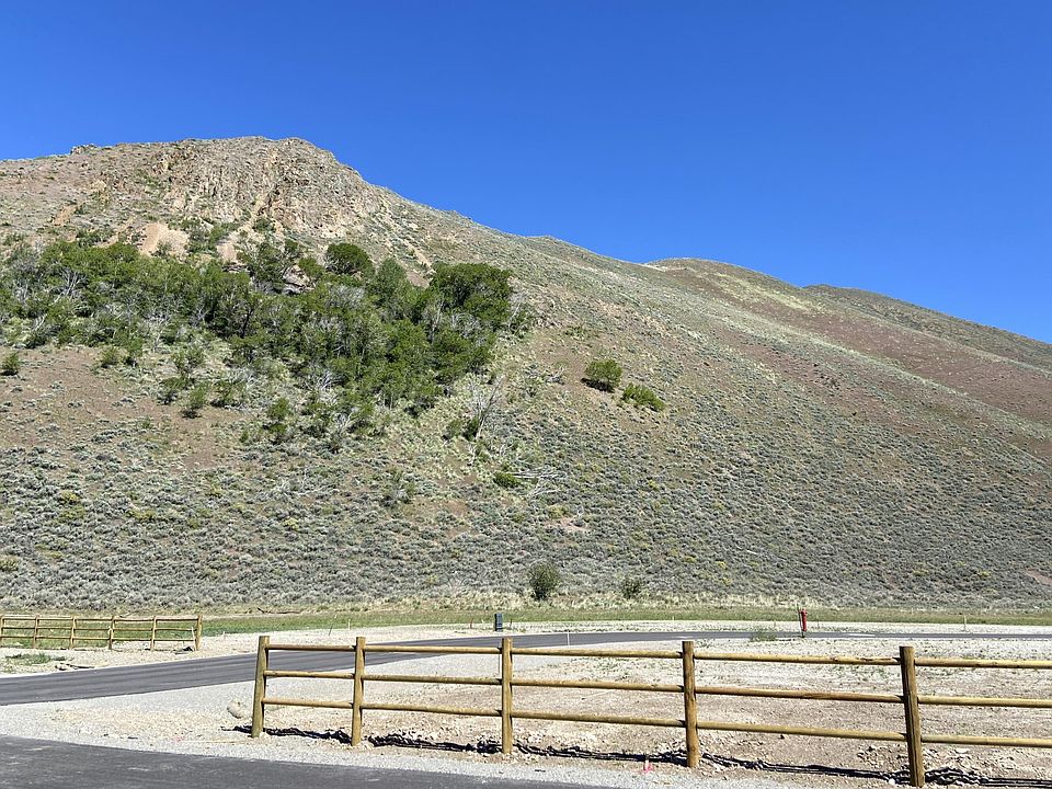 1st image of 137 Cowcatcher Loop