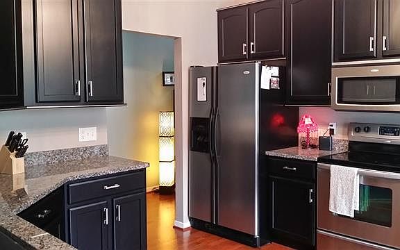 4th image of 711 Wellington Ln