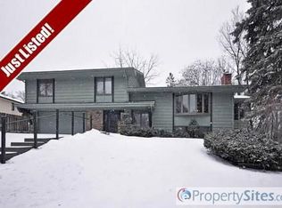 10332 Morris Cir, Bloomington, MN 55437