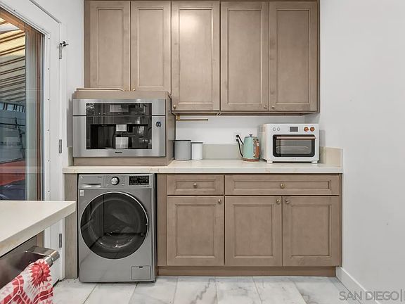 4th image of 800 3rd St