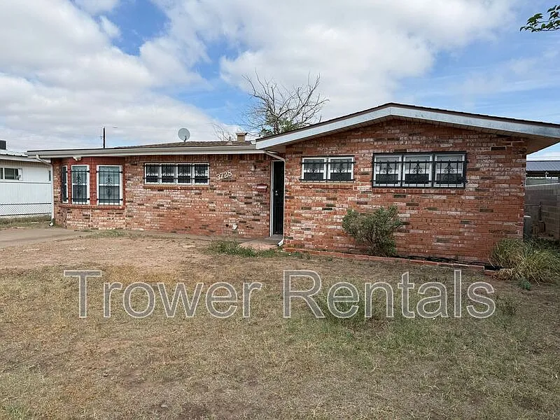 Building Photo - 3728 Holley Ave