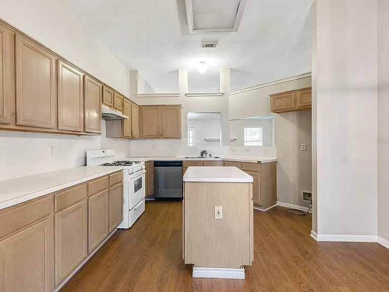 3006 Quail Run Dr — Photo 10