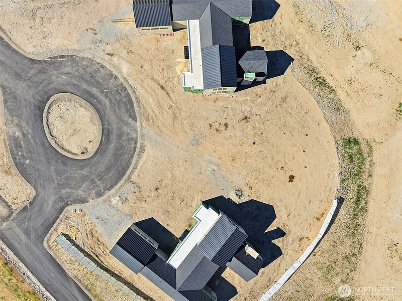 4th image of 12 Mica Lane