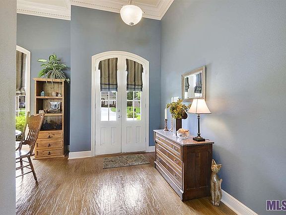 3rd image of 18441 Lake Harbor Ln